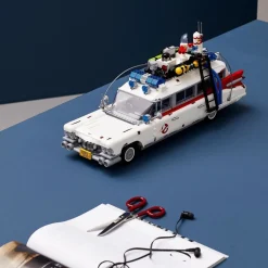 LEGO Maqueta De Coche De Pelicula Para Construir Ecto-1 De Los Cazafantasmas Icons* Puzzles Y Construcciones