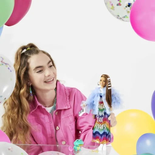 Barbie Muneca Morena Articulada Con Vestido Arcoiris, Accesorios De Moda Y Mascota Extra* Munecas Y Peluches