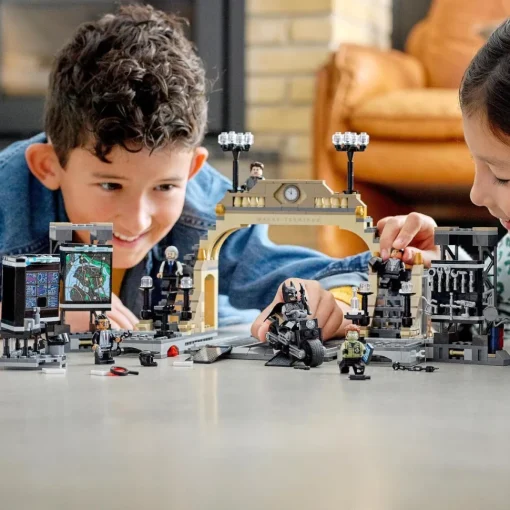 LEGO Set De Construccion The Batman Batcueva: Combate Batman Contra The Riddler Dc* Puzzles Y Construcciones